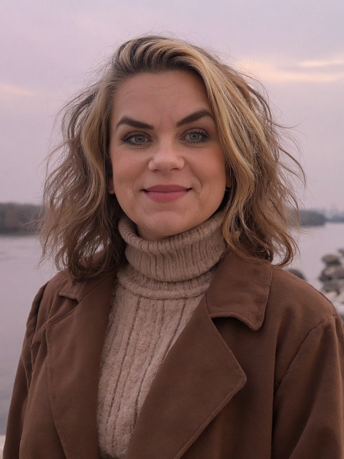 Heather Hoopfer photo 5