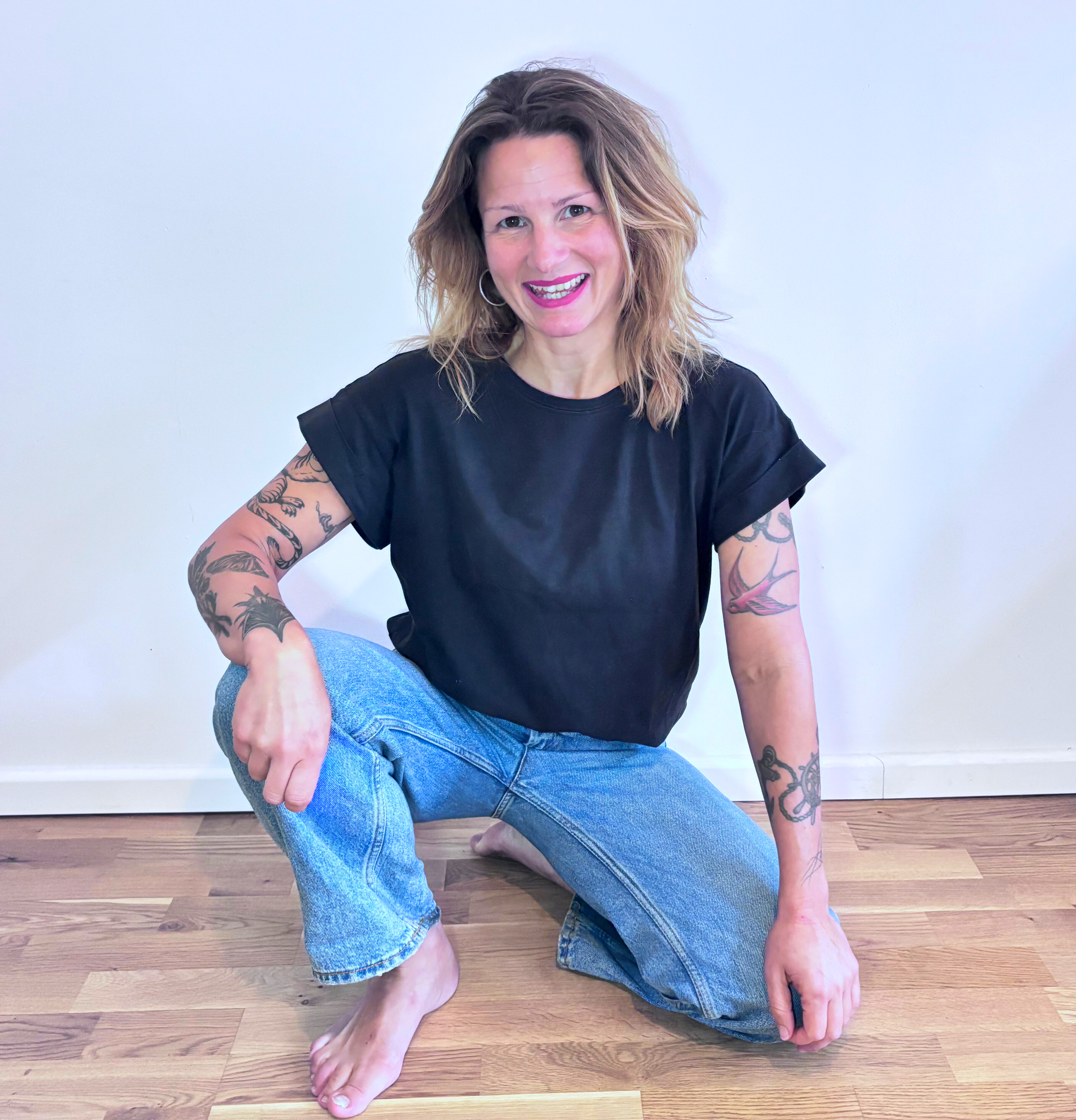 Verena likes coaching on the floor, more grounding than a chair